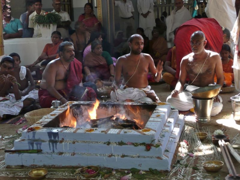 Sri Vidya Havan
Keywords: Sri Vidya Havan;Ramanashram;Sri Ramanashram:Tiruvannamalai;Arunachala;India